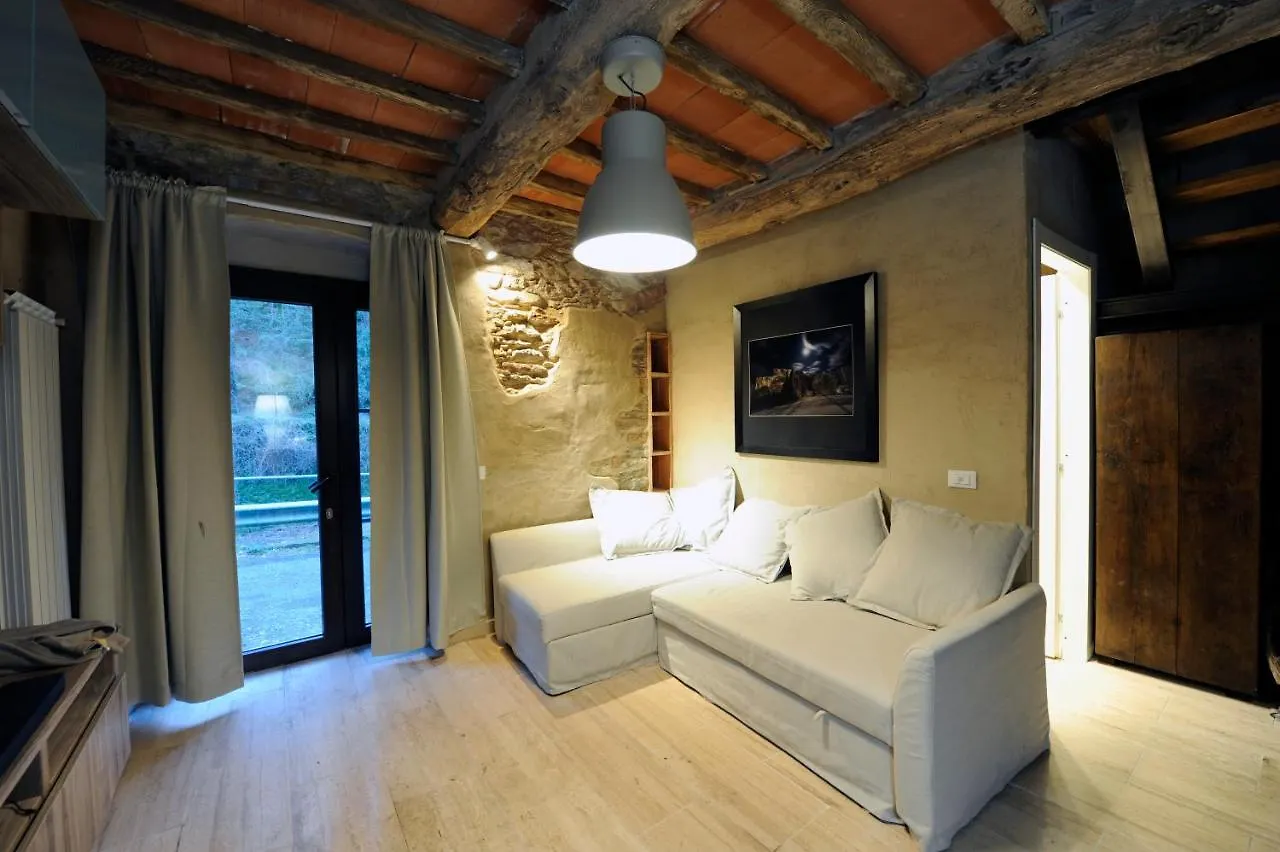 Casa vacanze Incantevole casa sul fiume, Relax e Natura ai piedi della Alpi Apuane Massa  Italia