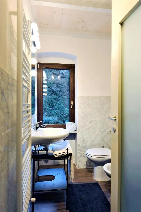 Incantevole casa sul fiume, Relax e Natura ai piedi della Alpi Apuane Massa  Casa vacanze Massa (Tuscany)